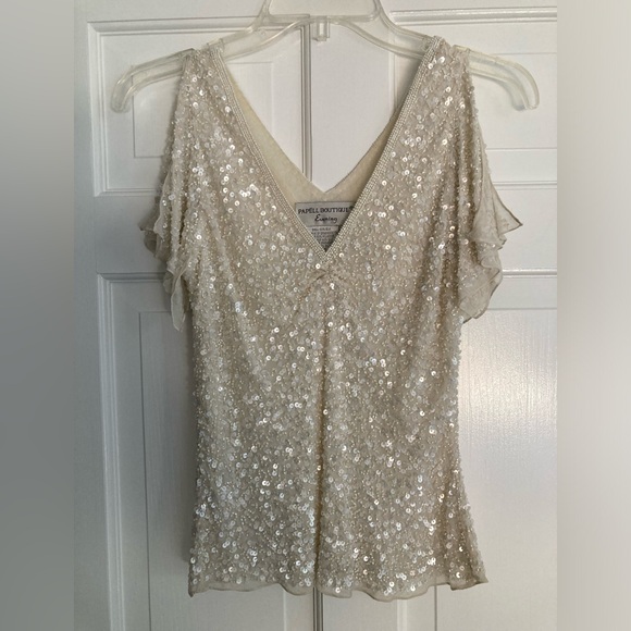 Ivory sequin and  bead top - Picture 1 of 7